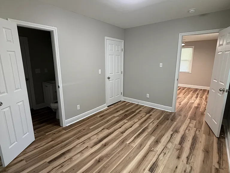 309 Ellington St — Photo 10