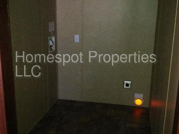 5th image of 411 N Avenue K