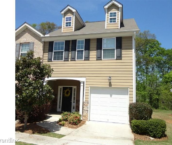 6426 Mossy Oak_House 2