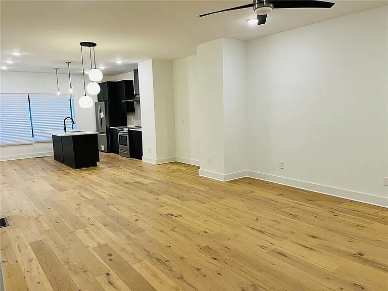 1445 Walker Pl SE — Photo 12