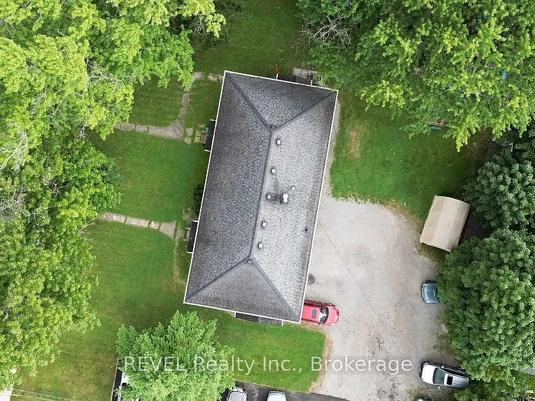 21 Plymouth Rd #UPPER — Photo 26