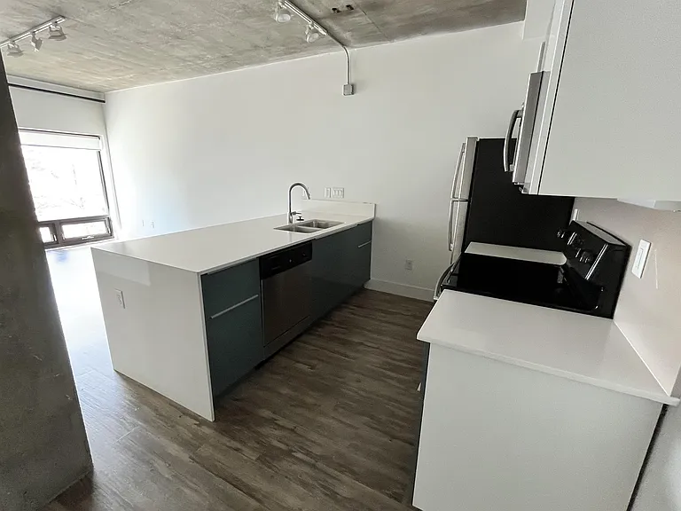 200 S Center St #203 — Photo 1
