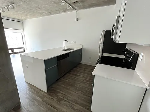 200 S Center St #203 Photo 1