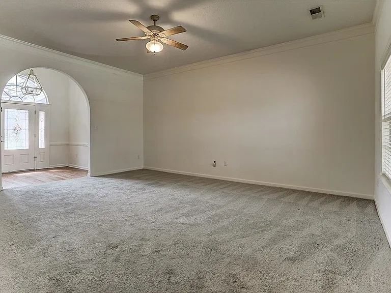 160 Cottonwood Dr — Photo 6