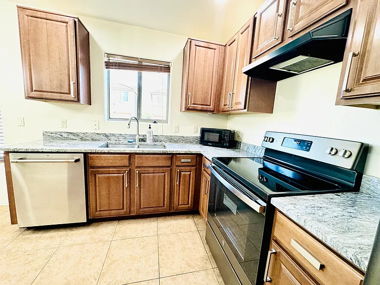 8475 S Otis Dr — Photo 21