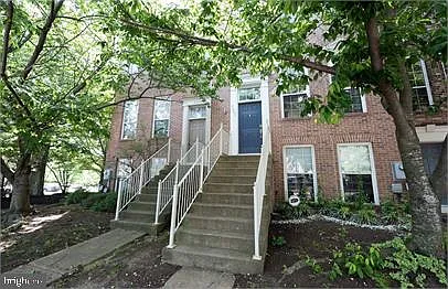 6002 Lincolnia Rd — Photo 1