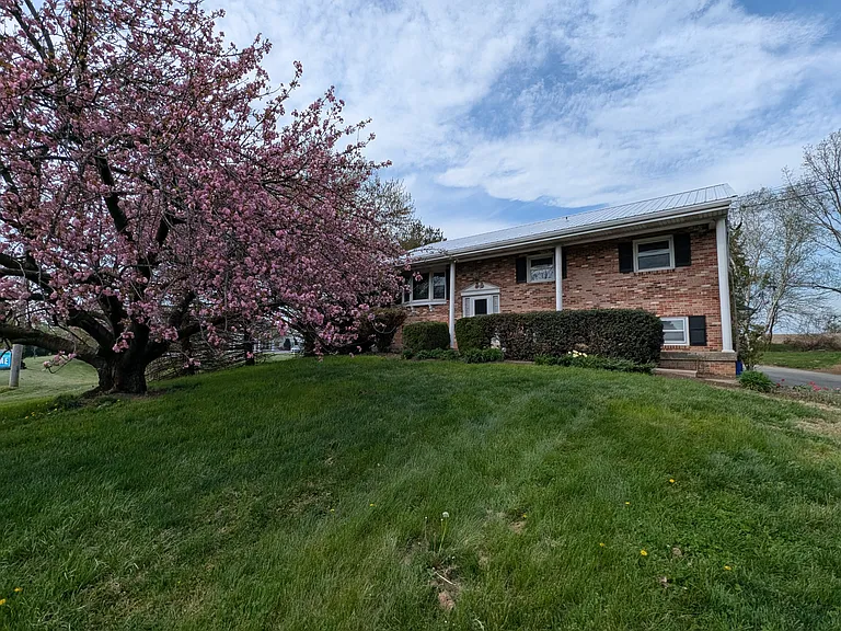 523 Beaver Valley Pike — Photo 35