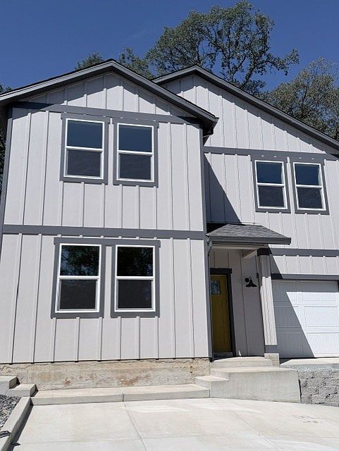 1st image of 3226 Cambridge Rd