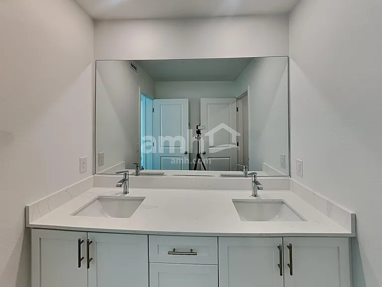5734 Las Vegas Creek St — Photo 17