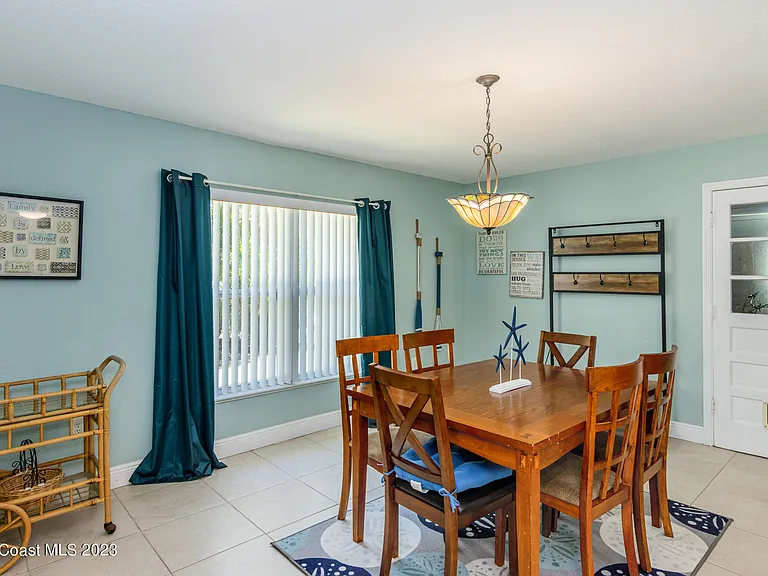 187 Jamaica Dr — Photo 11
