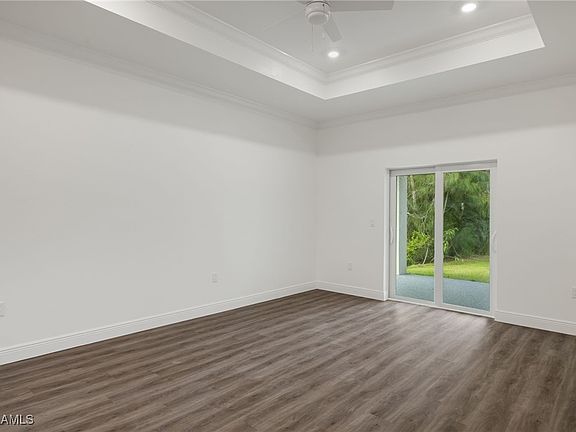 5th image of 107 Lucille Ave