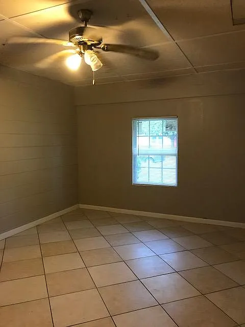 5620 NW 26th Ter