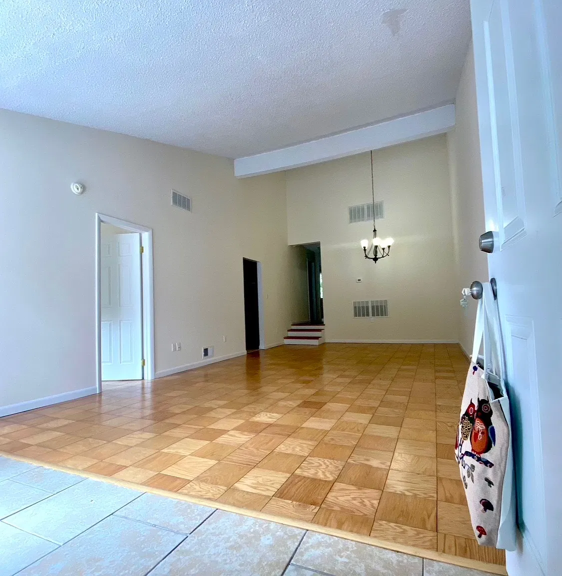 3 bed, 1152 sqft, $1,950 — Photo 1