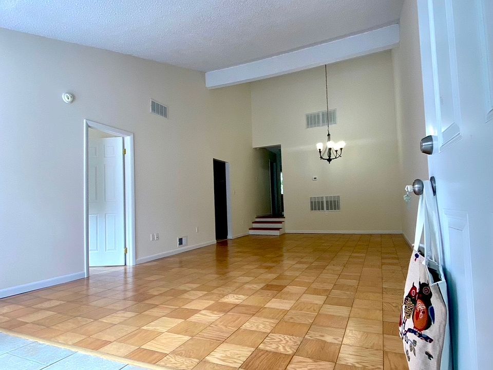 1st image of 130 View Ct APT 203