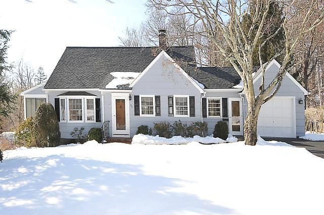 1st image of 22 Willis Pl