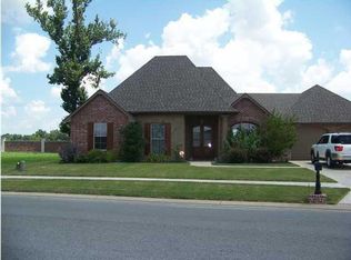 207 Vanburg Pl, Lafayette, LA 70508