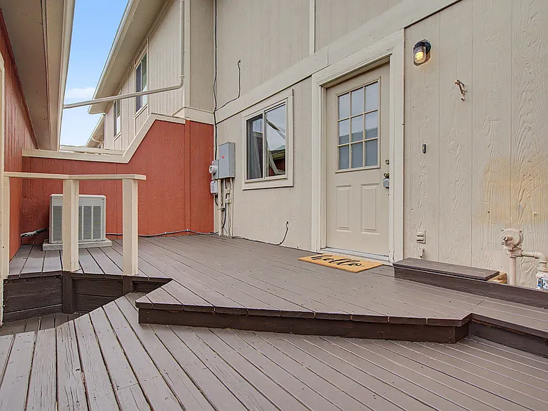 440 W Rockrimmon Blvd #C — Photo 12
