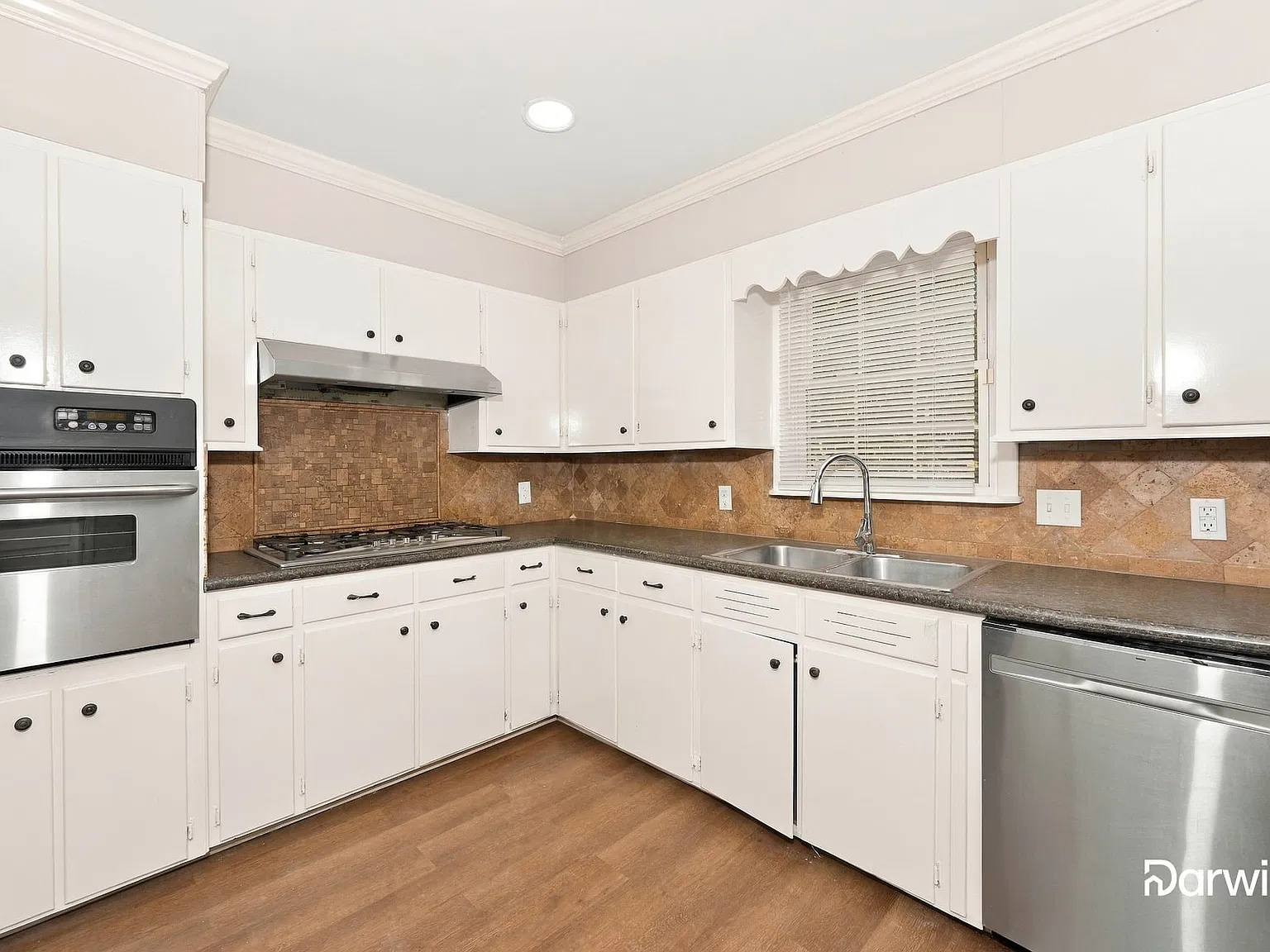 3 bed, 2.0 bath, 1610 sqft, $1,835 — Photo 4
