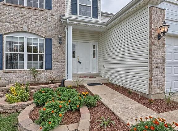 2nd image of 336 Birchwood Crossing Ln