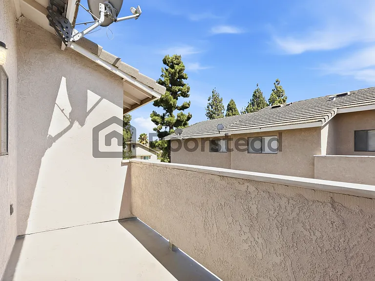 3104 Jaguar Way #B — Photo 25