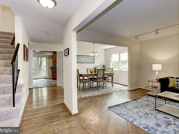 2nd image of 2506 Campbell Pl