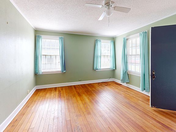 4th image of 938 Saint John Ave