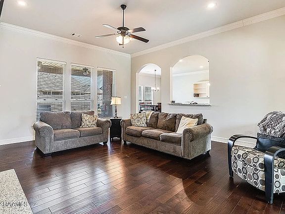 4th image of 105 Angel Rock Ln