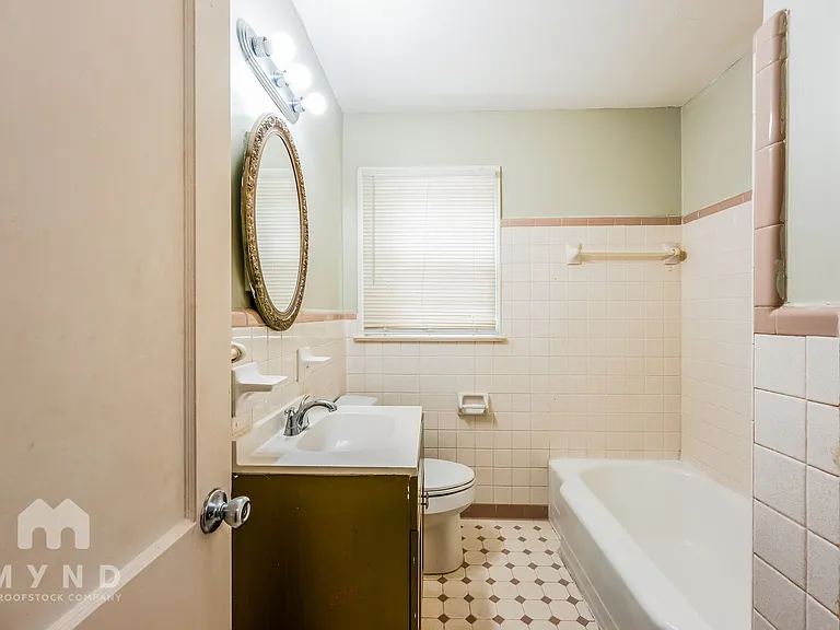 924 Parkway Dr — Photo 13