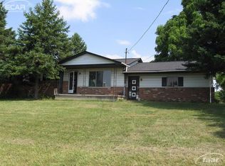 8154 Lahring Rd, Gaines, MI 48436