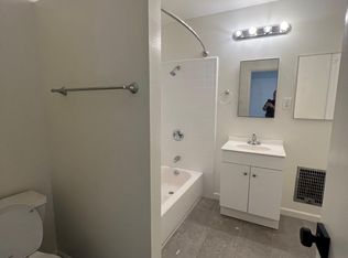 407 Vernon St APT 301, Oakland, CA 94610