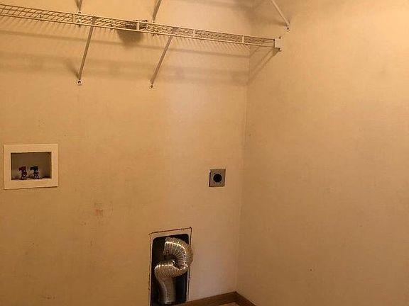 4th image of 1431 Oak Manor Ave S #314