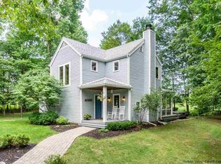 8 Outlook Farm Dr, New Paltz, NY 12561