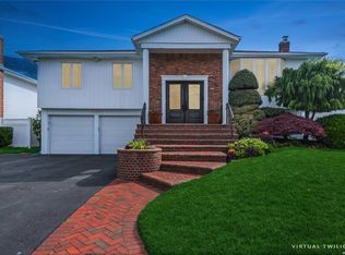 3141 Clubhouse Rd, Merrick, NY 11566