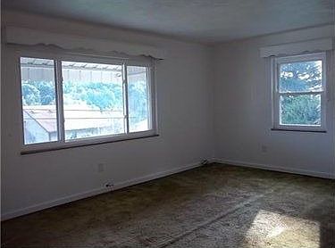 3rd image of 12379 Herold Dr