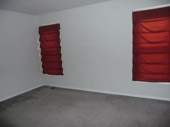 2nd image of 224 Cheshire Ct