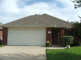 1013 Liberty Cir, Hurst, TX 76053
