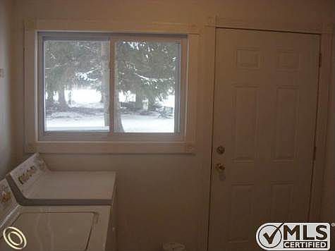 Laundry Room.JPG