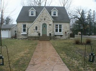 700 Oakwood Ave, Wild Rose, WI 54984