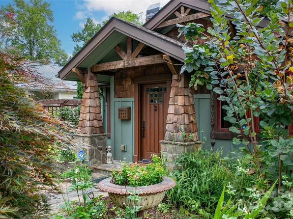 135 Maple St, Brevard, NC 28712