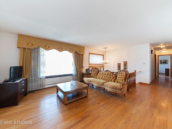 2nd image of 546 W Potter St