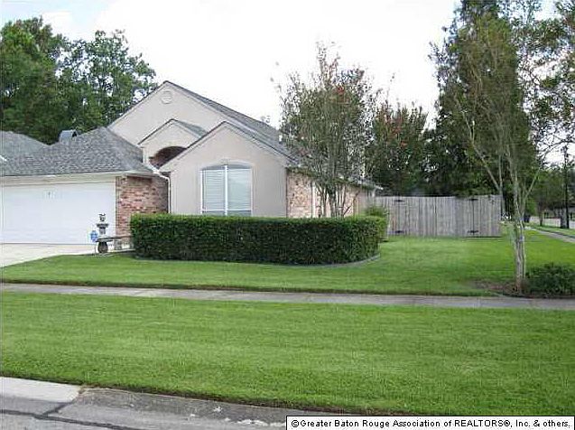 2nd image of 17614 Christopher Crossing Dr