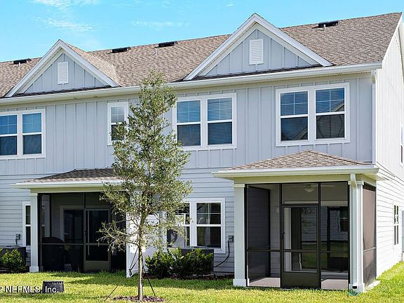 4th image of 12783 Josslyn Ln