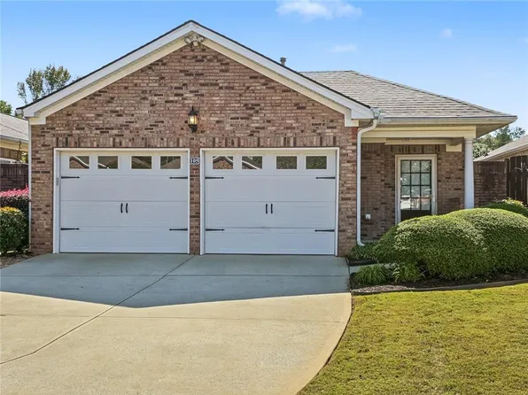 105 Countryside Ct, Woodstock, GA 30189