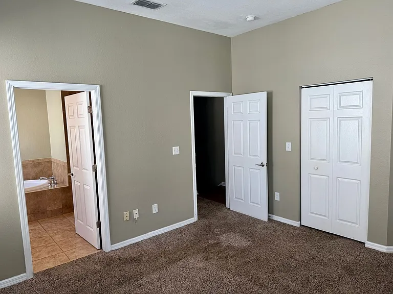 1808 E. Columbus Drive — Photo 21