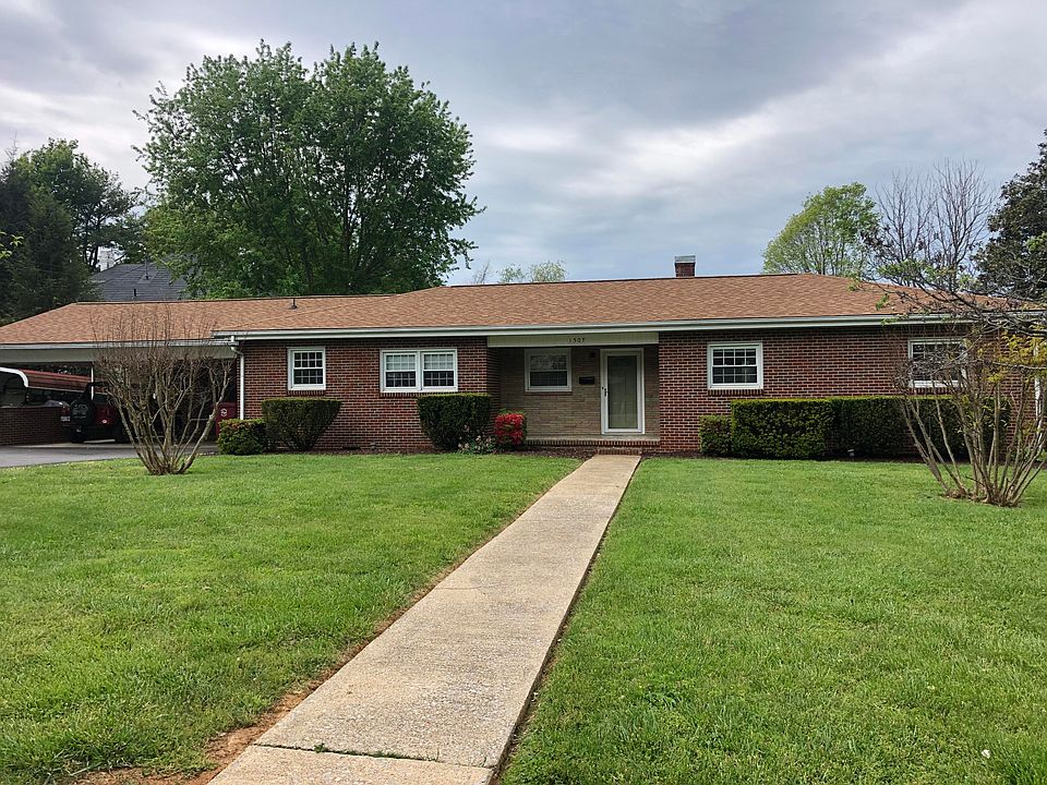 1st image of 1507 W Lakeview Dr