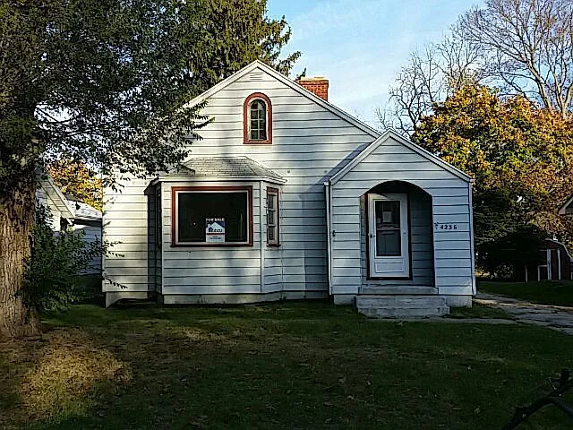 4236 Merrimac Ave photo 1