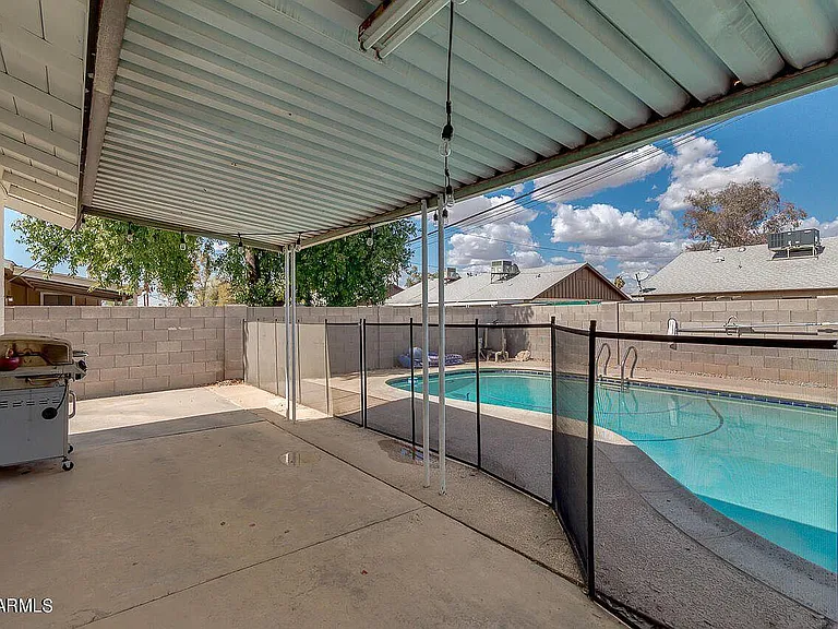 1424 E Broadmor Dr — Photo 24
