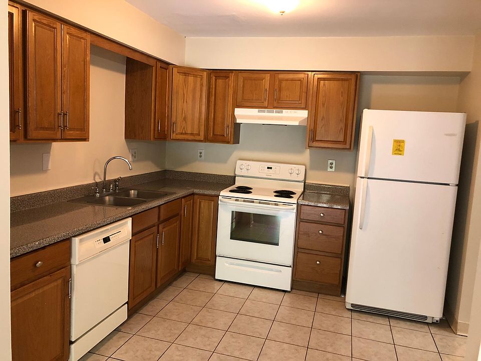 1st image of 34 Clubhouse Dr