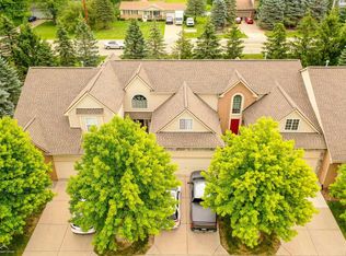 6061 Evergreen Ln, Grand Blanc, MI 48439