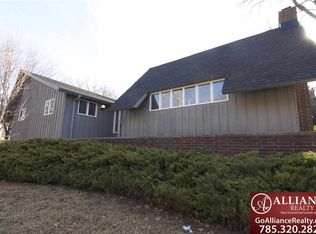 2033 Arthur Dr, Manhattan, KS 66502